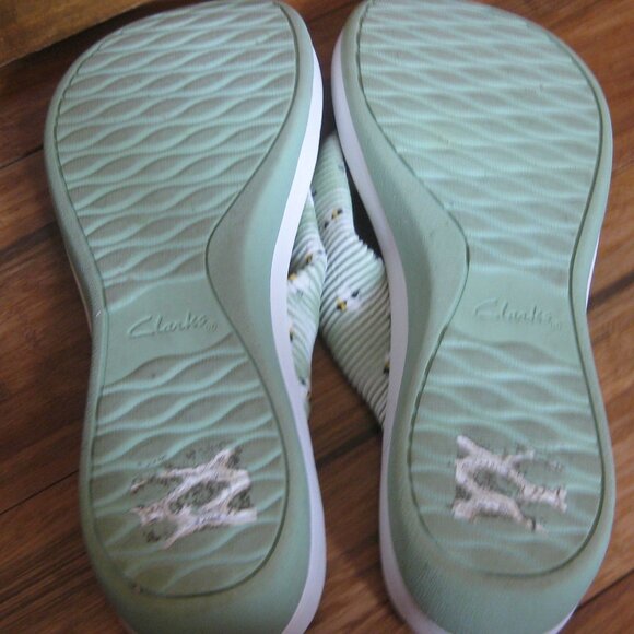 Cloudstepper by Clarks flip flops - Picture 4 of 6